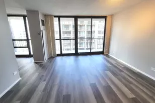 10 E Ontario St, Chicago, IL 60611 - Photo 2