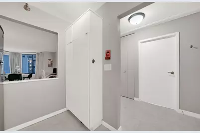 401 E Ontario Street #707, Chicago, IL 60611 - Photo 4