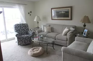 1321 S Finley Rd, Lombard, IL 60148 - Photo 12