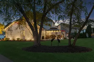 717 Clarendon Ln, Aurora, IL 60504 - Photo 36