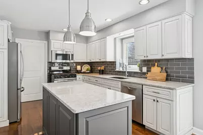 717 Clarendon Lane, Aurora, IL 60504 - Photo 14