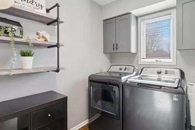 717 Clarendon Lane, Aurora, IL 60504 - Photo 18