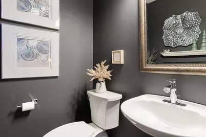 717 Clarendon Lane, Aurora, IL 60504 - Photo 12