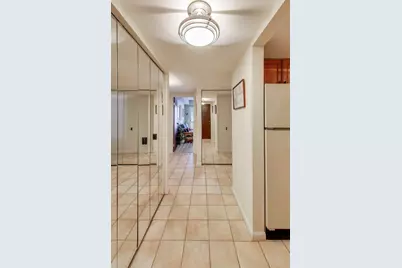 512 Redondo Drive #107, Downers Grove, IL 60516 - Photo 4