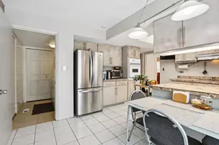 810 Silver Rock Ln, Buffalo Grove, IL 60089 - Photo 12