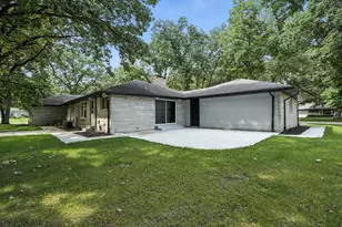 2711 Edgewood Dr, Dyer, IN 46311 - Photo 18