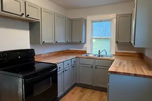 349 W Illinois Ave, Aurora, IL 60506 - Photo 2