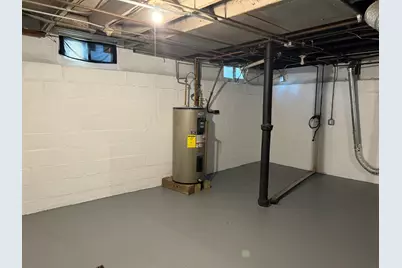 349 W Illinois Avenue, Aurora, IL 60506 - Photo 10