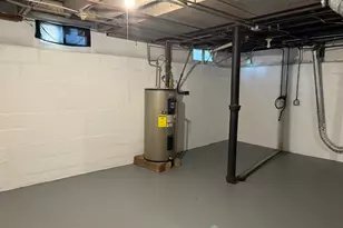 349 W Illinois Ave, Aurora, IL 60506 - Photo 10