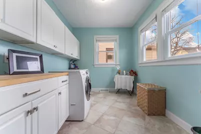 483 Barrett Street, Elgin, IL 60120 - Photo 10