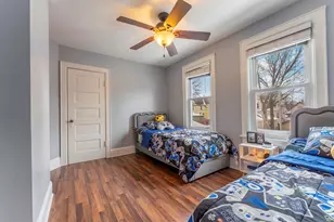 483 Barrett St, Elgin, IL 60120 - Photo 16