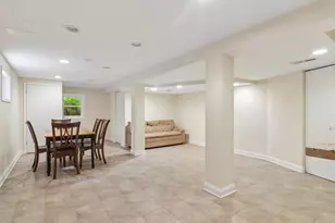 682 Claridge Cir, Hoffman Estates, IL 60169 - Photo 36