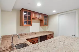 682 Claridge Cir, Hoffman Estates, IL 60169 - Photo 34