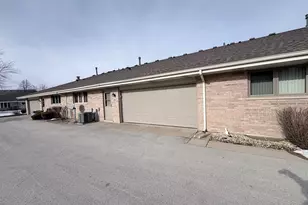 10935 Colorado Ct, Orland Park, IL 60467 - Photo 2