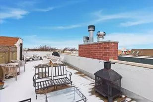 2038 W Iowa St, Chicago, IL 60622 - Photo 14