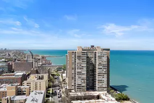 6301 N Sheridan Rd, Chicago, IL 60660 - Photo 2