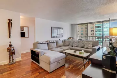 3150 N Sheridan Road #4B, Chicago, IL 60657 - Photo 4