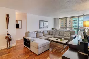 3150 N Sheridan Rd, Chicago, IL 60657 - Photo 4