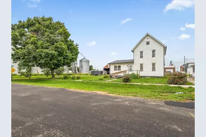 305 Holcomb Avenue, Milledgeville, IL 61051 - Photo 14