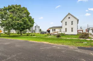 305 Holcomb Ave, Milledgeville, IL 61051 - Photo 14