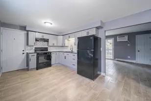 15334 Martin Luther King Jr Dr, Dolton, IL 60419 - Photo 6