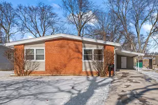 2212 Fulle St, Rolling Meadows, IL 60008 - Photo 2