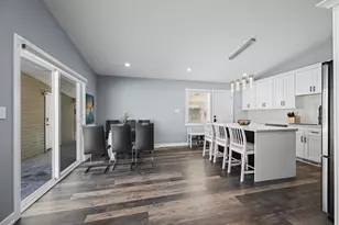 2212 Fulle St, Rolling Meadows, IL 60008 - Photo 8