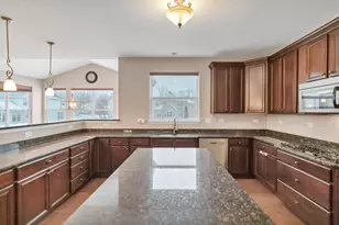 426 Kingfisher Rd, Bartlett, IL 60103 - Photo 16