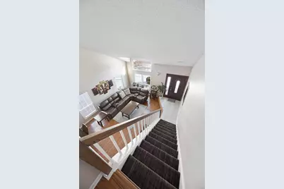 1300 Chatsworth Lane, Hoffman Estates, IL 60169 - Photo 12