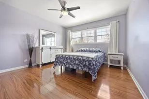 1300 Chatsworth Ln, Hoffman Estates, IL 60169 - Photo 16