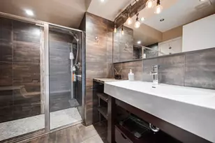 1300 Chatsworth Ln, Hoffman Estates, IL 60169 - Photo 20