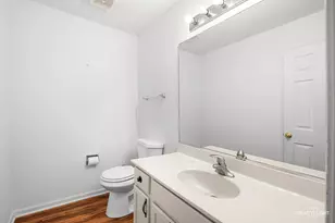 401 Foxborough Trail, Bolingbrook, IL 60440 - Photo 16