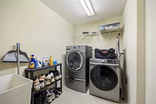 294 Comstock Dr, Elgin, IL 60124 - Photo 22