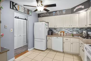 1501 Woodbridge Rd, Joliet, IL 60436 - Photo 8