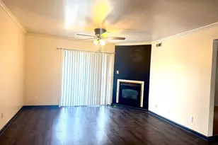 1942 Tall Oaks Dr, Aurora, IL 60505 - Photo 2