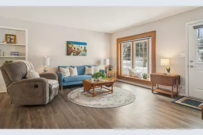 11 Crestview Terrace, Buffalo Grove, IL 60089 - Photo 2