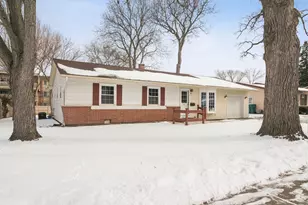 11 Crestview Terrace, Buffalo Grove, IL 60089 - Photo 1