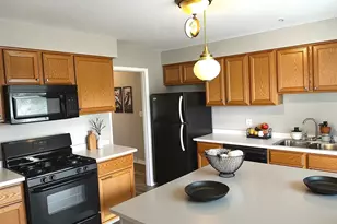 16524 Woodlawn W Ave, South Holland, IL 60473 - Photo 8