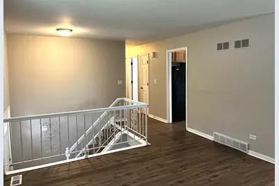 16524 Woodlawn West Avenue, South Holland, IL 60473 - Photo 6