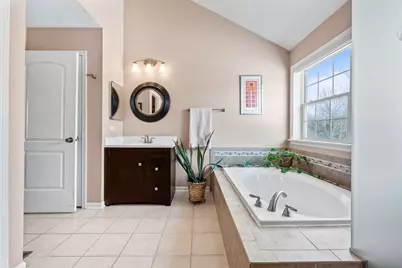 1575 Old Forge Road, Bartlett, IL 60103 - Photo 30