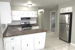 856 Mackinaw Ave, Calumet City, IL 60409 - Photo 6