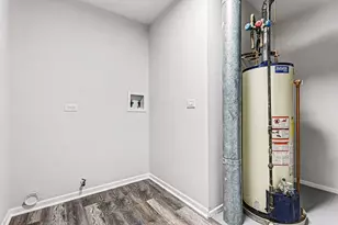 1051 Driftwood Ct, Wheeling, IL 60090 - Photo 14