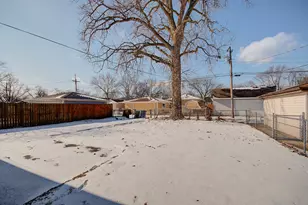 18634 Bernadine St, Lansing, IL 60438 - Photo 14