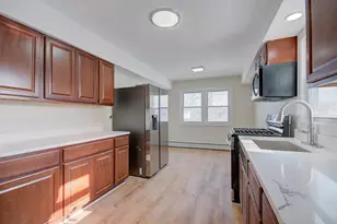 18634 Bernadine St, Lansing, IL 60438 - Photo 6