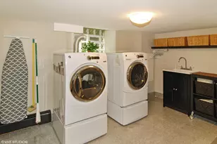 138 Clinton Ave, Oak Park, IL 60302 - Photo 12