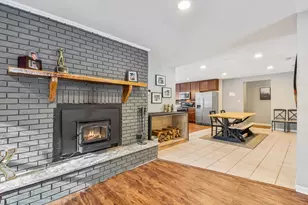 2113 Highwood Rd, McHenry, IL 60051 - Photo 6