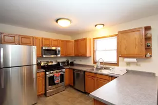 1356 Wood Dr, Woodstock, IL 60098 - Photo 8