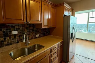 5757 N Sheridan Rd, Chicago, IL 60660 - Photo 6