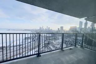 400 E Randolph St, Chicago, IL 60601 - Photo 8