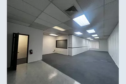 9957 S Roberts Road #B, Palos Hills, IL 60465 - Photo 4